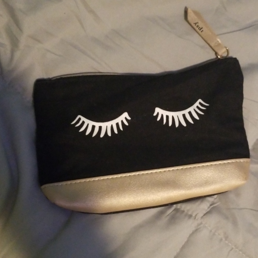 Ipsy makeup bag